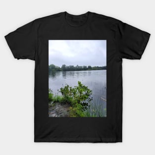 eerie pond T-Shirt